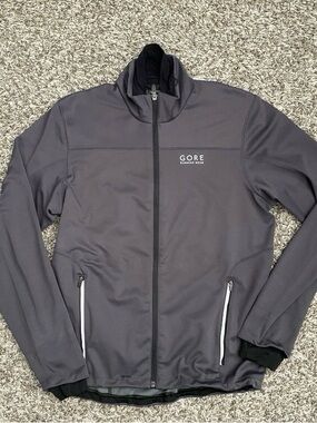 Gore Running Wear Men’s M Gray Windstopper Athletic Active Outdoors Hiking